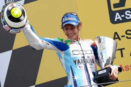 Результаты девятого этапа MotoGP 2007, ГранПри Нидерландов: Валентино Росси (Valentino Rossi) пришел к финишу первым. 